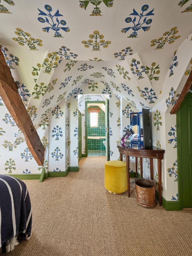 Townhouse Suites- Abbey Row マルムズベリー エクステリア 写真